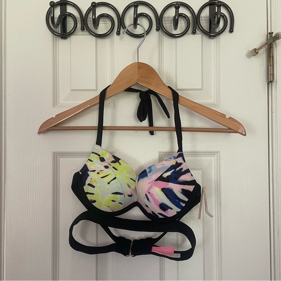 Victoria’s Secret The Hottie Halter Bikini Top - Picture 6 of 10